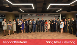 AIA VÀ VPBANK THOẢ THUẬ ...