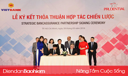 Prudential Việt Nam và Vietbank ký  ...